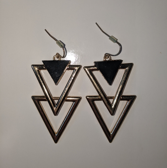 Jewelry - Gold and black triangle earrings